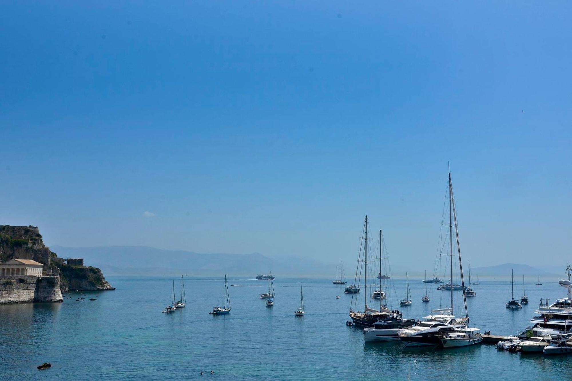 Nefeli'S Cozy Apartment, Corfu Town Екстер'єр фото